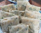 Foto langkah ke 4 dari resep Martabak telur sosis.