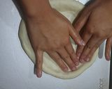 Foto langkah ke 4 dari resep Pizza Homemade.