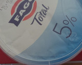 Foto del paso 4 de la receta: Tarta de yogur y coco sin horno