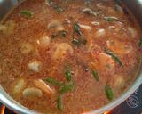 Foto langkah ke 5 dari resep Tom Yam Yana.