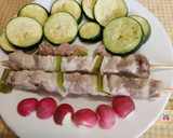 Foto del paso 10 de la receta: Brochetas de pollo con calabacín al horno