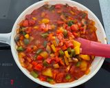 A picture of step 2 of Shakshuka.