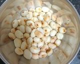 A picture of step 1 of Til Ke Ladoo.