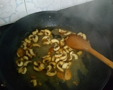 Foto del paso 4 de la receta: Pollo en salsa