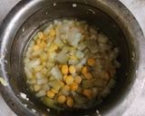 A picture of step 2 of Lauki chana dal ki sabji.