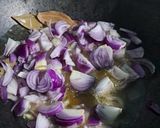 A picture of step 2 of Spinach kofta curry.