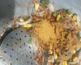 स्पाइसी चीज़ी वेज मैगी नूडल(spicy cheese veg maggi noodle recipe in hindi) रेसिपी चरण 5 फोटो
