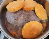 Foto del paso 3 de la receta: Cuadril a la olla con calabazas al horno