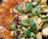 A picture of step 9 of Aloo tikka masala.
