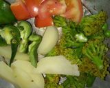 A picture of step 4 of Fish salad.