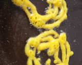 صورة لخطوة 4 من وصفة الزلابيا العراقية بطريقة سهلة ولذيذة 😋😋😋