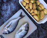 Aranydurbincs tepsis burgonyával, joghurtos màrtogatóssal recept fázis 1 fotója