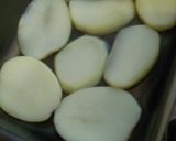 Foto del paso 3 de la receta: Tarta de zapallitos con piso de papa... un delicia
