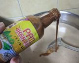 Gambar langkah 2 resipi Budu tumis.