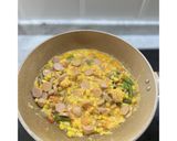 Foto langkah ke 2 dari resep Nasi Goreng Hongkong.
