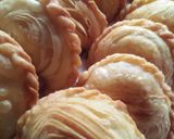 Foto langkah ke 11 dari resep Karipap Pusing/CurryPuff/ Pastel Malaysia.