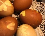 Foto del paso 7 de la receta: Huevos de Pascua, decorados con un tinte natural