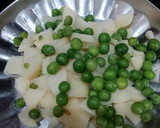 A picture of step 1 of Kanda Poha.
