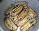 Foto langkah ke 1 dari resep Bolen Pisang Cokelat Keju.