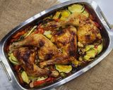 Foto del paso 3 de la receta: 🍗Pollo al horno con zapallitos, cebolla y morrón 🍗 Cocción diferida 🍗