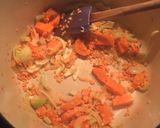 A picture of step 2 of Tomato and red lentil marinara.
