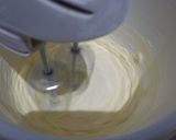 Foto langkah ke 1 dari resep Butter Cake (Bolu) kuning telur.