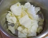 A picture of step 2 of Personal Vegetable Hot Pot.