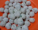 Foto langkah ke 4 dari resep Cimol (Tips Biar Gak Meledak).