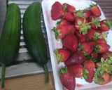 A picture of step 1 of Strawberries and cucumber smoothy.
