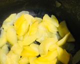 A picture of step 4 of Homemade Apple Jelly.