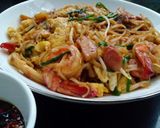Foto langkah ke 10 dari resep Kwetiau goreng.