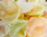 A picture of step 4 of Prawns crackers.