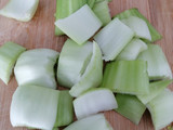 Salteado de pollo con pak choi