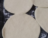 صورة لخطوة 1 من وصفة الخبز المنفوخ بالسميد والفرينه خفيف ريشه وفارغ من الداخل للسندويتشات 🌭🌮🌯🥙