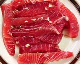 Hình bước làm 1 của món Cá Ngừ Đại Dương Cuộn Lá Lốt