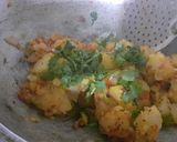 A picture of step 6 of Goan Style Potato Sukhi Bhaji.