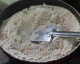 मेथीचे लाडू (methi ladoo recipe in marathi) रेसिपी स्टेप 3 फोटो 