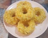 Foto langkah ke 7 dari resep Donat Indomie double Cheese.