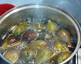 Foto del paso 3 de la receta: Brevas en almíbar con arequipe