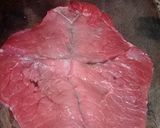 Foto del paso 1 de la receta: Milanesa de 35c.m x 40 c.m