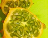 Une image de l'étape 1 de Cocktail au kiwano / grenade / rhum.