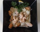 Фото кроку 4 до Морепродукти в сирному соусі.