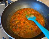 A picture of step 3 of Cauliflower and potato curry.