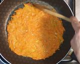 Foto del paso 3 de la receta: Omelette de Zanahoria con Queso