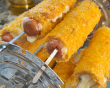 Foto del paso 9 de la receta: Rollitos fritos de Frankfurt con queso megacrujientes en AirFryer Proscenic T31