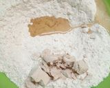 Foto del paso 1 de la receta: Pizza casera con harina 000 y semolín