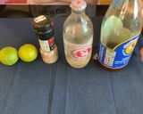 รูปขั้นตอนการทำที่ 1 ของ น้ำผึ้งมะนาวโซดา🍋