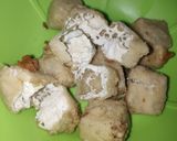 Foto langkah ke 8 dari resep Tahu Susu KW Goreng Tepung.