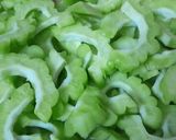 Hình bước làm 1 của món Canh khổ qua cá thác lác