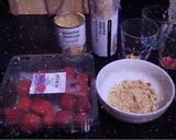 A picture of step 1 of 🍓 Strawberries and Custard dessert 🍨.